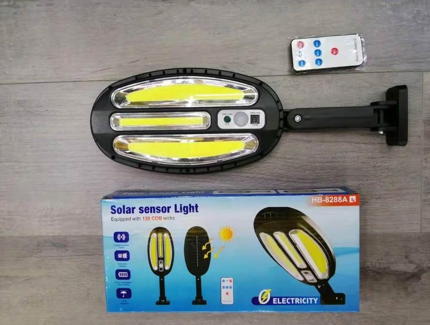 SOLAR SENSOR STREET LIGHT W/ REMOTE 1200MAH x 2 BATTERY